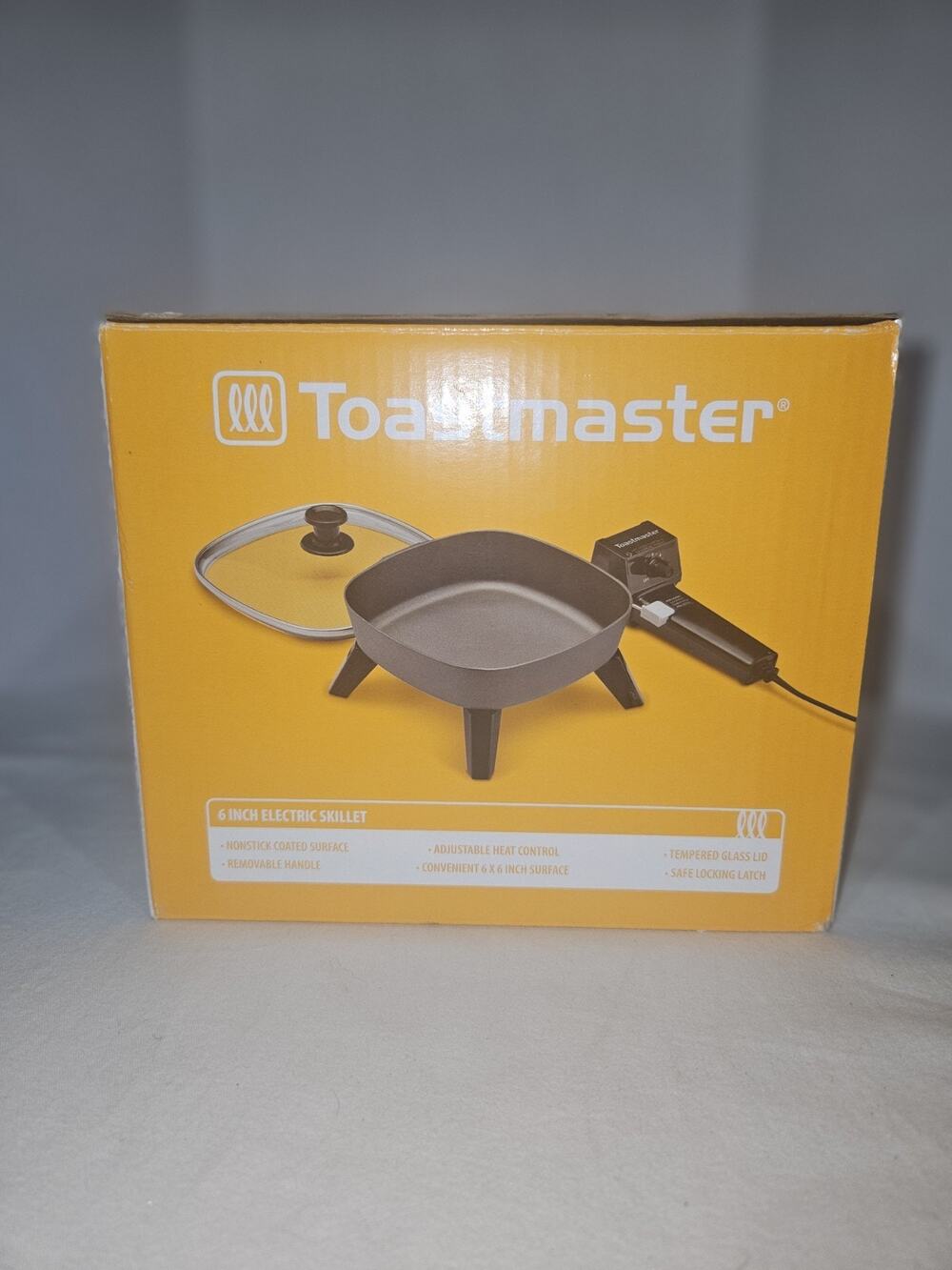Toastmaster 6-Inch Electric Skillet TM-602SKKL Ceramic Glass Lid Removable Handβ¦